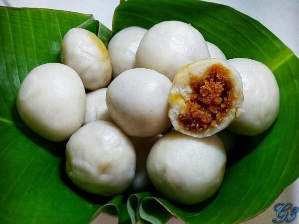 manda pitha(4pcs)